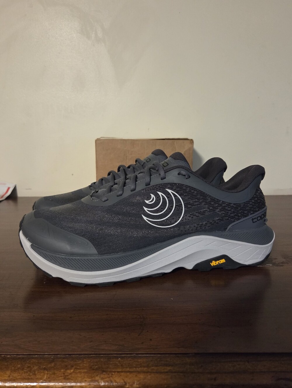 Topo Athletic Ultraventure 4 Gray Trail Running Shoes Outdoor Mens 13 Wide EUC